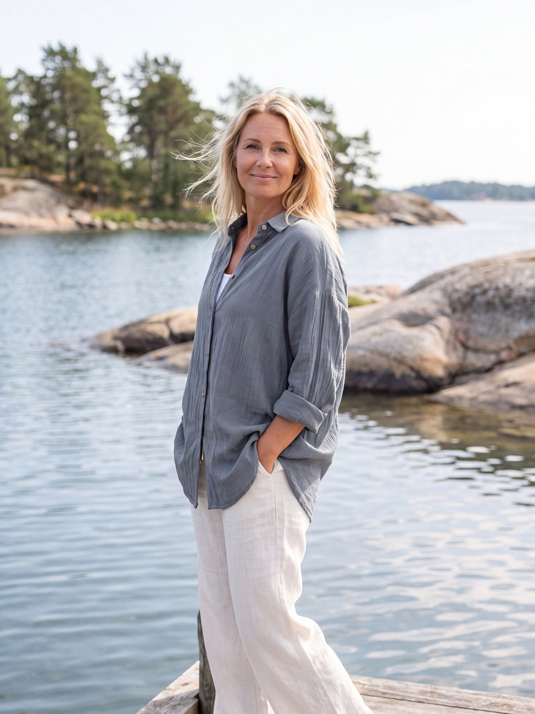 Emma gråblå långärmad linneskjorta med strukturerad design – Lissandra.se