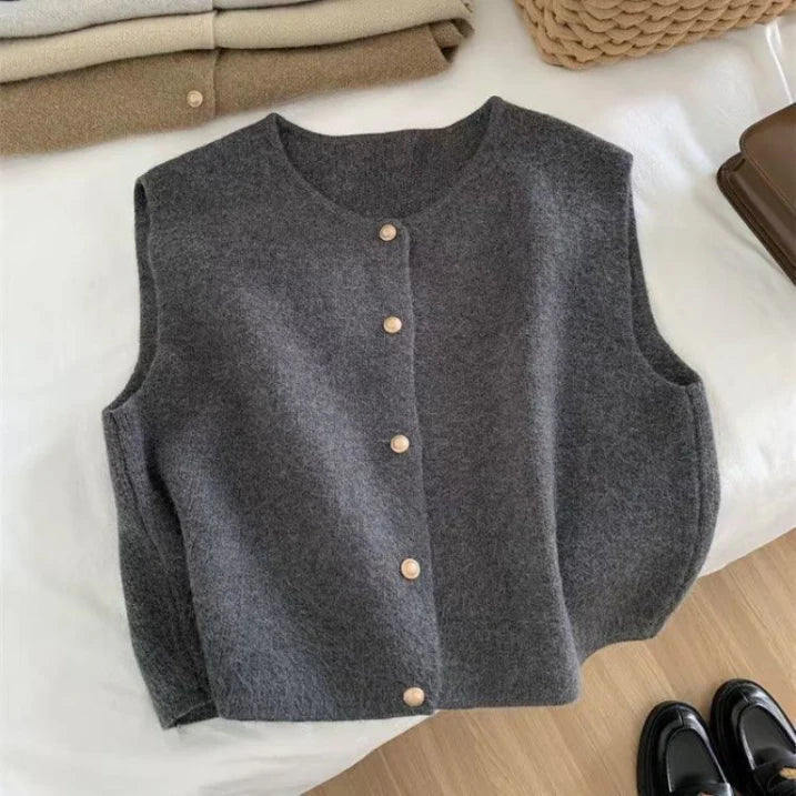 Cropped Stickad Väst för Kvinnor med Knappstängning | Mjukt Lager för Värme och Stil 1