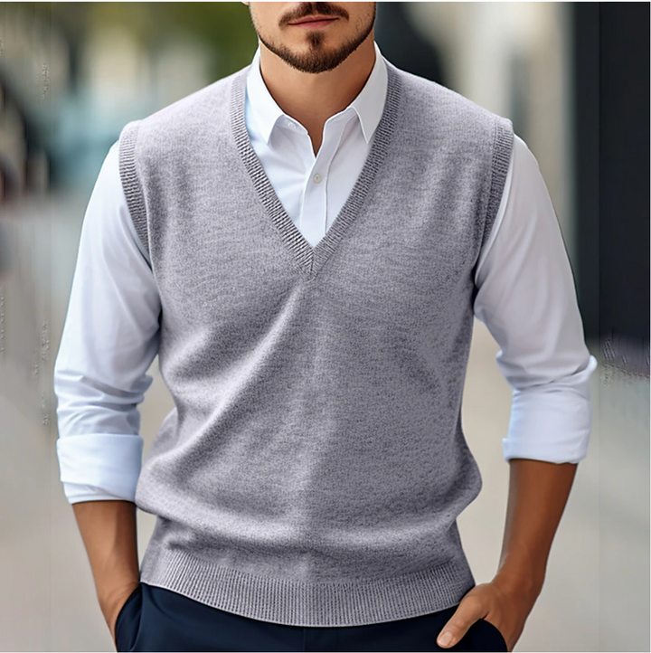 Elegant Ärmlös V-ringad Tröja för Män med Skräddarsydd Passform | Perfekt för Smart Casual Stil 1