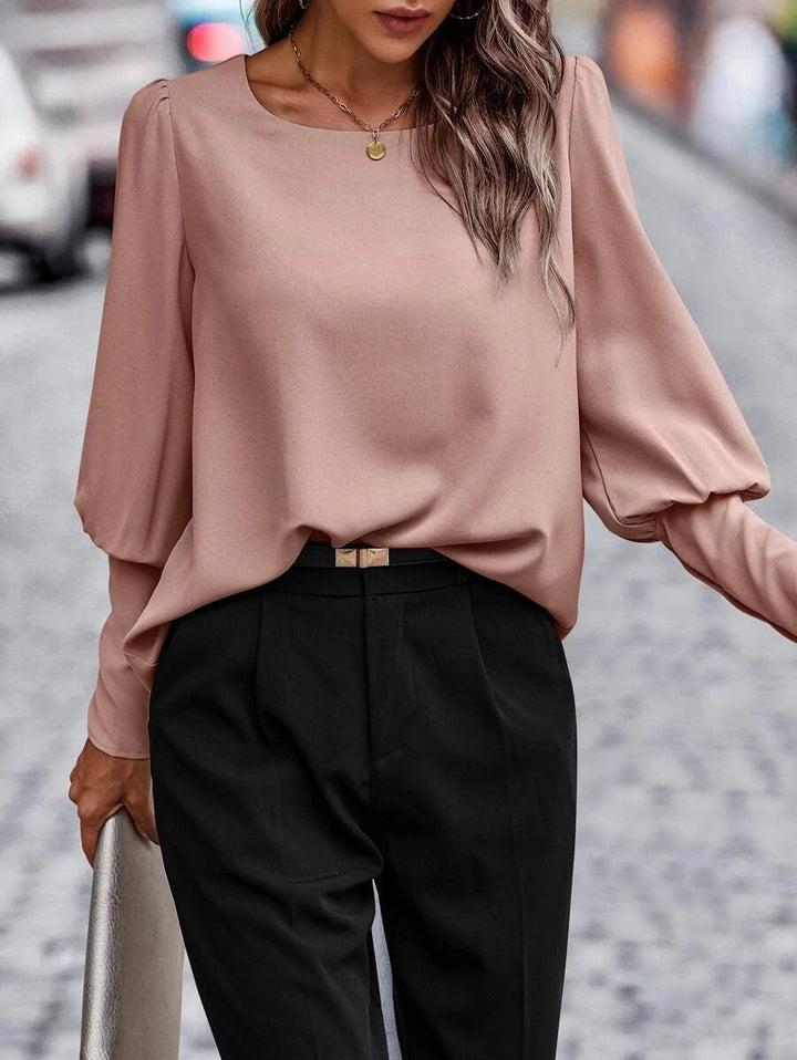Elegant Blus Dam | Vit Blus med Puffärmar och Rund Halsringning | Tidlös Design för Vardag och Arbete 2