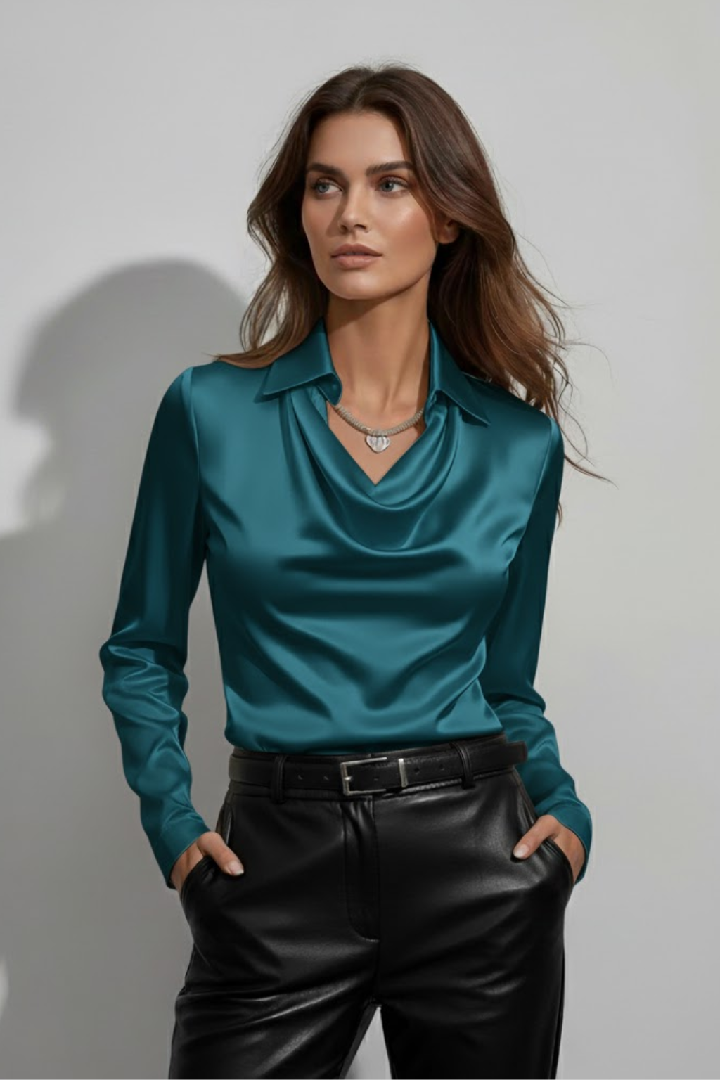 Elegant Draperad Blus för Kvinnor med Långärmad Design | Perfekt för Kontor och Kvällsbruk 3