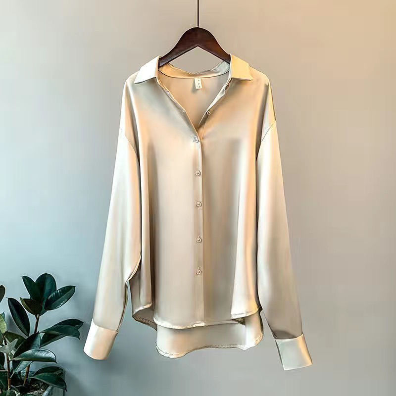 Elegant Höstblus för Kvinnor med Klassisk Design och Smickrande Siluett 0