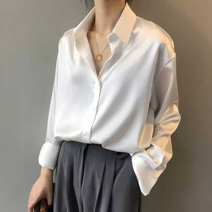 Elegant Höstblus för Kvinnor med Klassisk Design och Smickrande Siluett 1