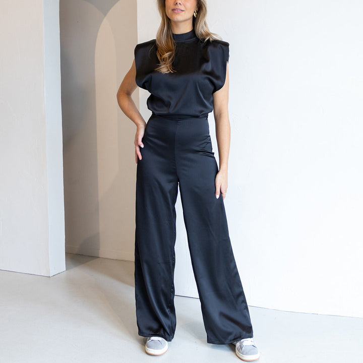 Elegant Jumpsuit | Ärmlös med Hög Hals och Breda Ben | Tidlös Design för Formella Evenemang 1
