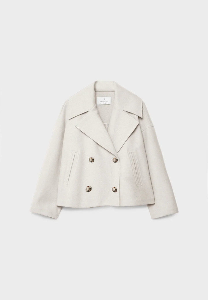 Elegant Kappa | Kort Kappa för Kvinnor med Bred Slag och Tvåradig Knapp | Perfekt för Vardags och Kvällsbruk 0