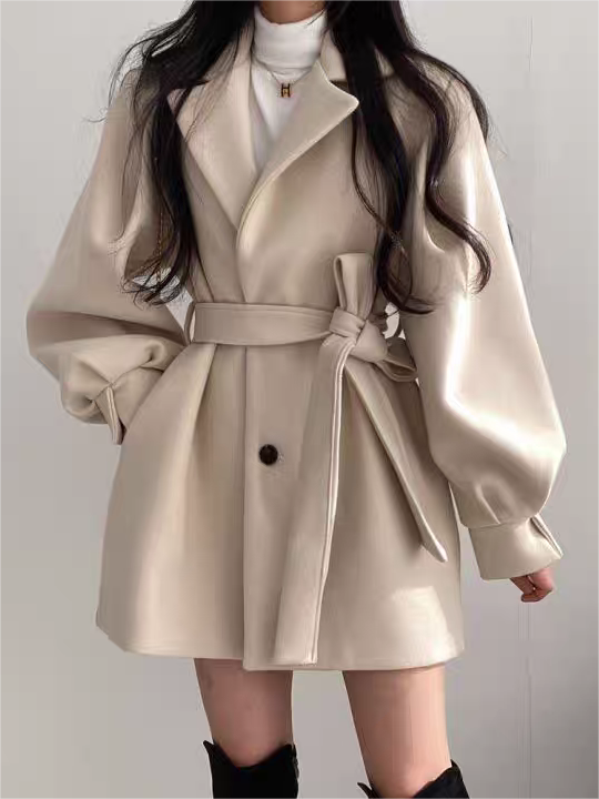 Elegant Kappa | Puffärm Bältad Kappa för Kvinnor med Sidofickor | Chic Kort Längd för Stil och Komfort 1