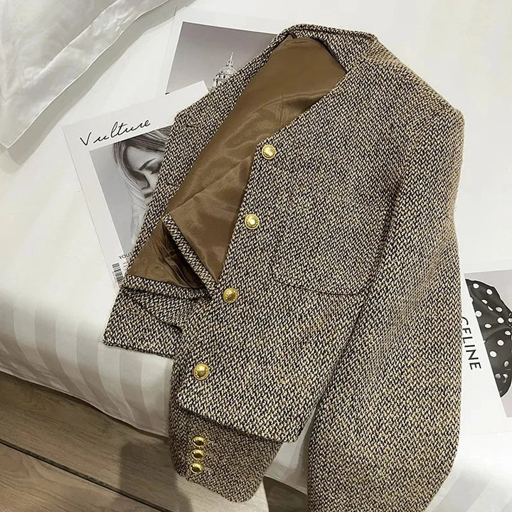 Elegant Kavaj Dam | Skräddarsydd Cropped Blazer med Guldfärgade Knappar | Feminin Stil för Kontor och Fritid 2