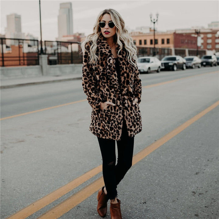 Elegant Leopard Vinterkappa Dam med Slim Fit Design | Mysig och Stilig för Kalla Dagar 1