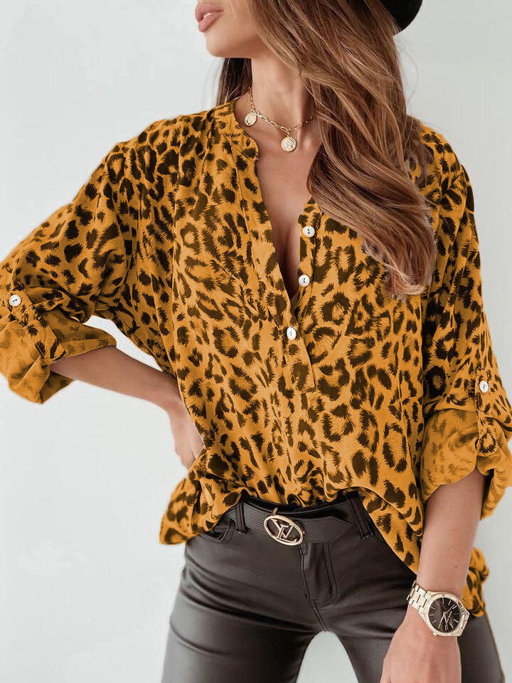 Elegant Leopardblus för Kvinnor med V-ringning och Justerbara Ärmar | Mångsidig Stil för Alla Tillfällen 2