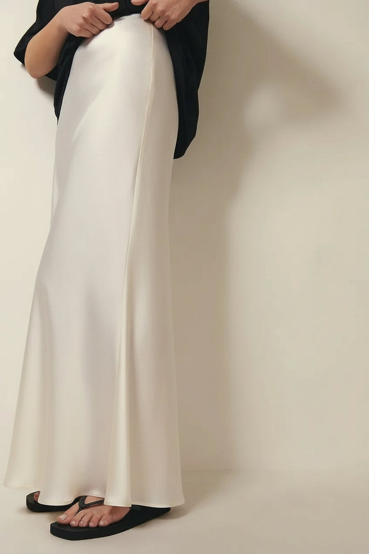 Elegant Maxikjol för Kvinnor med Flytande Drapering | Perfekt för Formella Evenemang 7