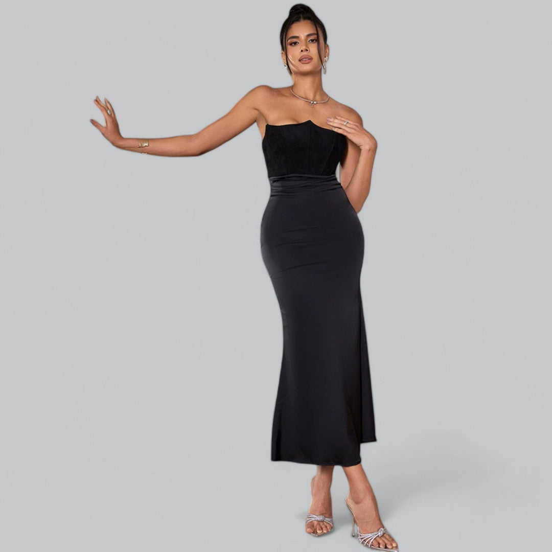 Elegant Maxiklänning Dam | Svart Långklänning med Axelbandslös Design | Figurförbättrande Look för Formella Tillfällen 0