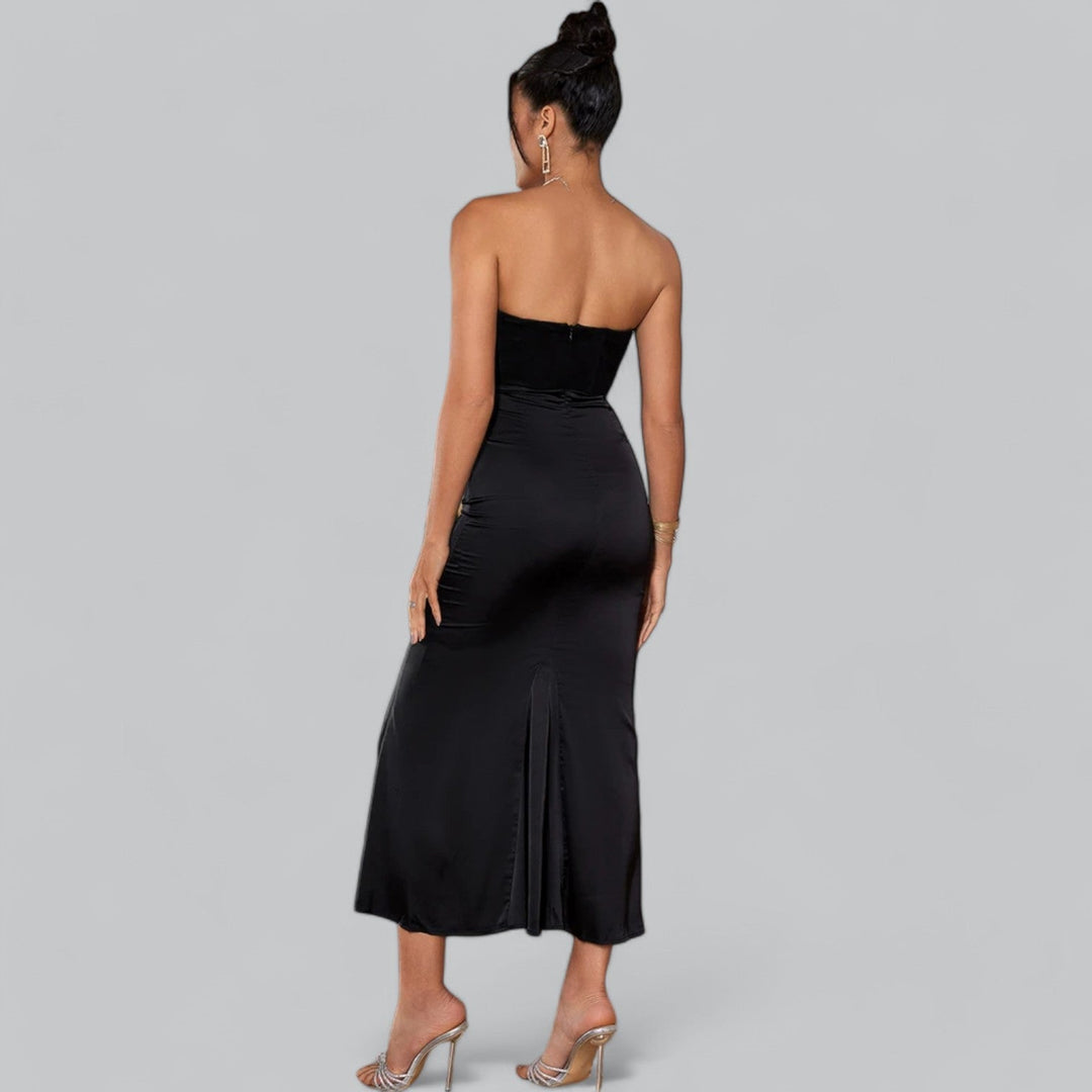 Elegant Maxiklänning Dam | Svart Långklänning med Axelbandslös Design | Figurförbättrande Look för Formella Tillfällen 1
