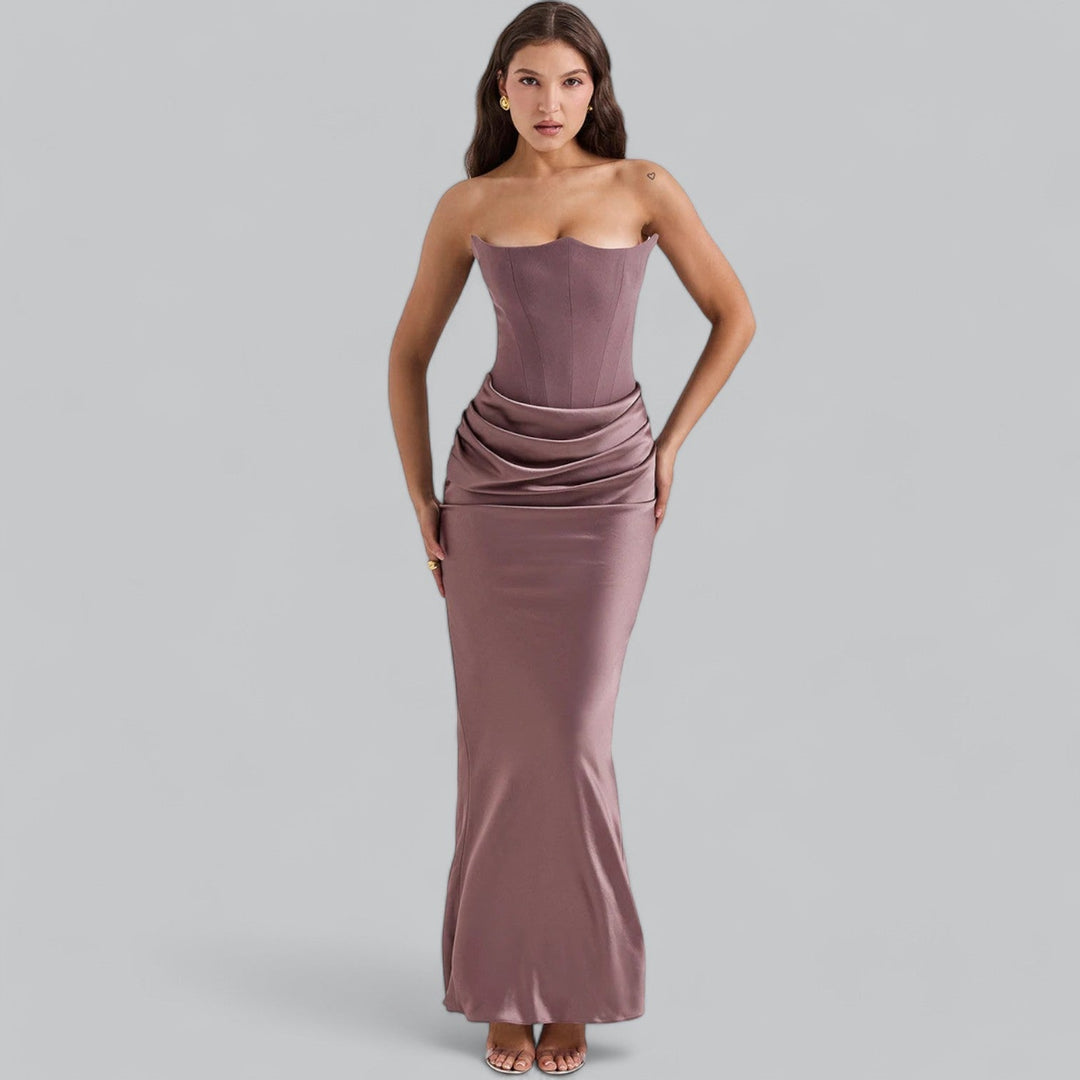 Elegant Maxiklänning Dam | Svart Långklänning med Axelbandslös Design | Figurförbättrande Look för Formella Tillfällen 5
