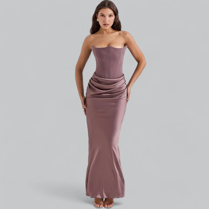 Elegant Maxiklänning Dam | Svart Långklänning med Axelbandslös Design | Figurförbättrande Look för Formella Tillfällen 5