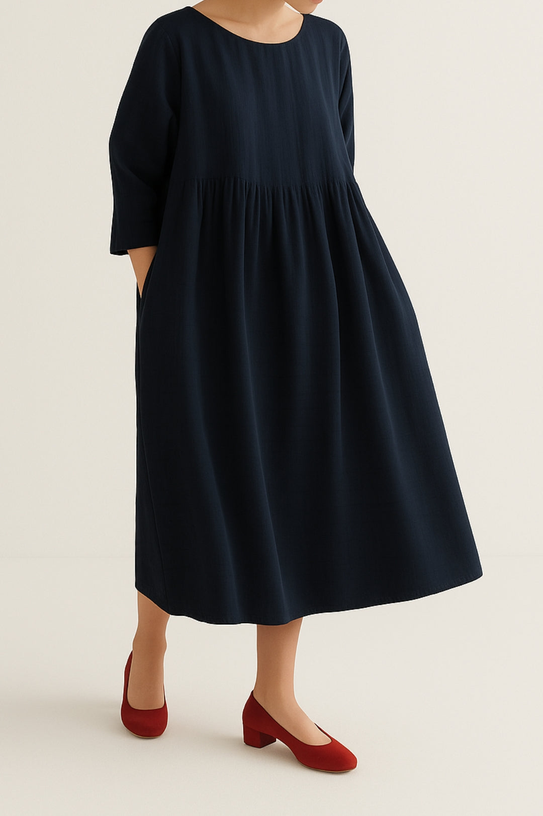 Elegant Midiklänning Dam med Avslappnad Passform och Veckdetaljer | Perfekt för Casual och Smart Casual Stil 4