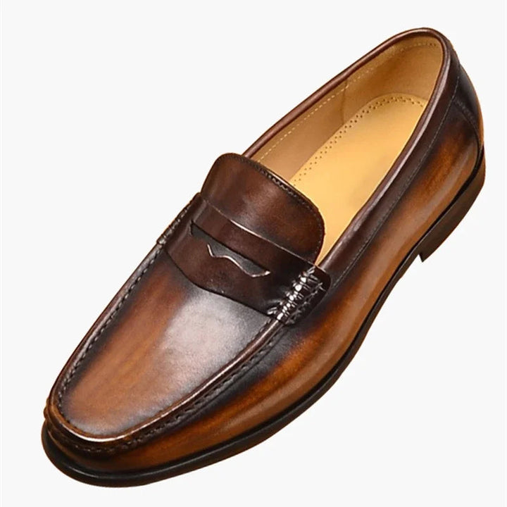 Elegant Mockasiner i Konstläder | Slip-On Design med Metallaccent | Komfortabel Passform för Tidlös Stil 2