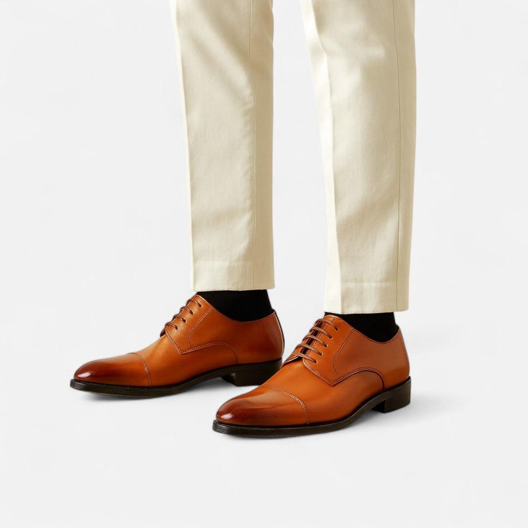 Elegant Oxford Skor för Män med Polerad Yta | Tidlös Design för Komfort och Stil 4