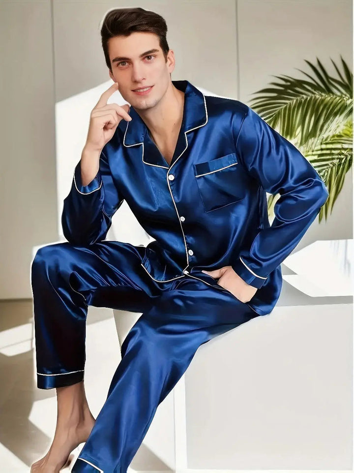 Elegant Pyjamas Set för Män i Satin med Krage | Tidlös och Bekväm Design för Avkoppling 0