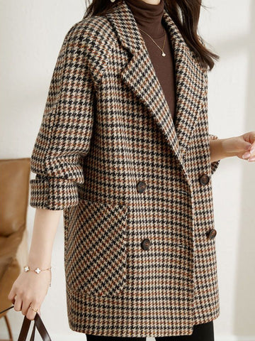 Elegant Rutigt Kavaj Dam med Longline Design och Skräddarsydd Passform för Tidlös Stil i Höst och Vinter 3