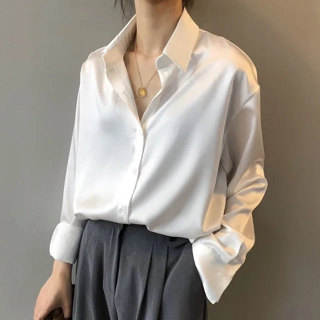 Elegant Satinblus för Kvinnor med Avslappnad Passform | Mångsidig Stil för Alla Tillfällen 1
