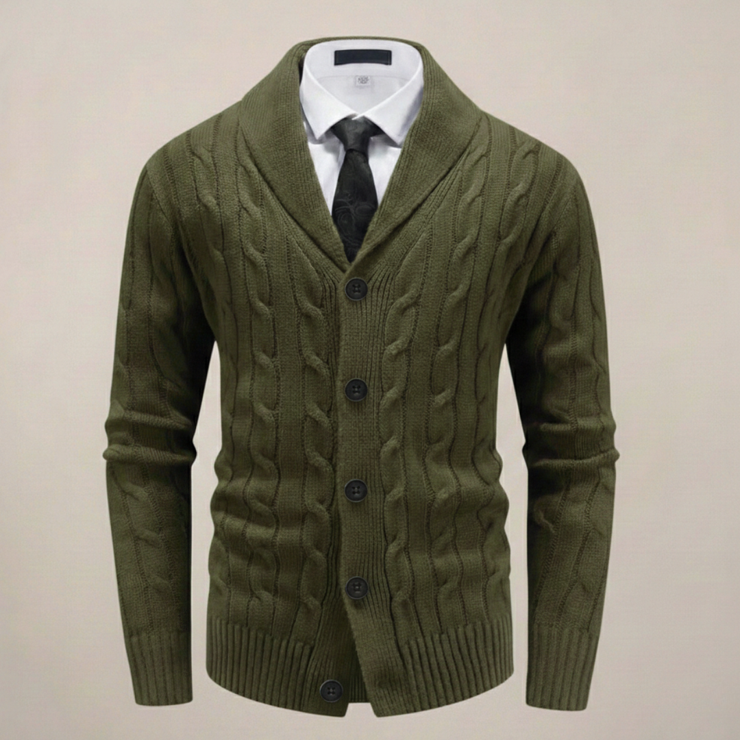 Elegant Stickad Kofta med Sjalkrage | Tjock Kabelstickad Design för Värme och Stil 0