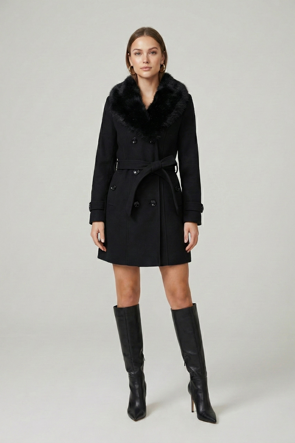 Elegant Svart Trenchcoat för Kvinnor med Fuskpäls och Midjebälte | Tidlös Design för Kalla Månader 0