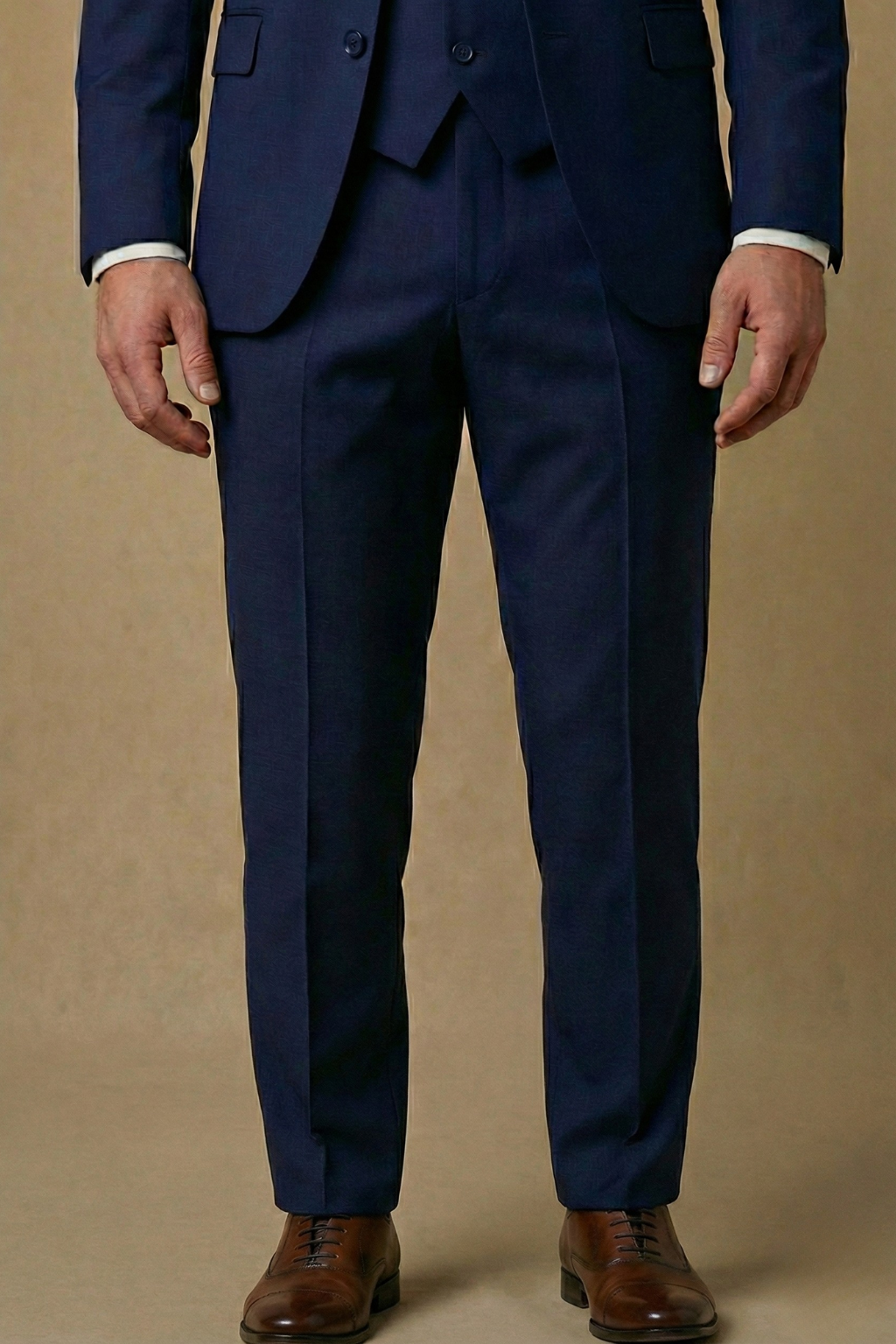 Elegant Tredelad Kostym för Män med Slim Fit Design | Perfekt för Formella Evenemang 2