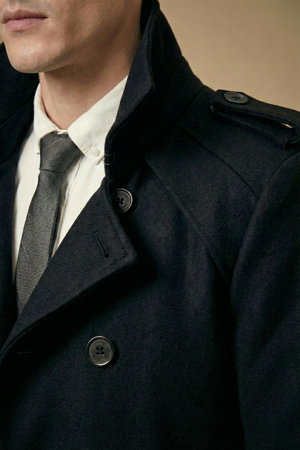 Elegant Trenchcoat Män | Dubbelknäppt Ull Design för Mångsidig Klädsel och Komfort 2