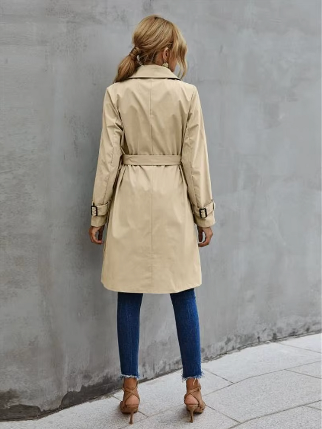 Elegant Trenchcoat för Kvinnor med Vindskydd och Midjebälte | Tidlös Stil för Alla Tillfällen 2