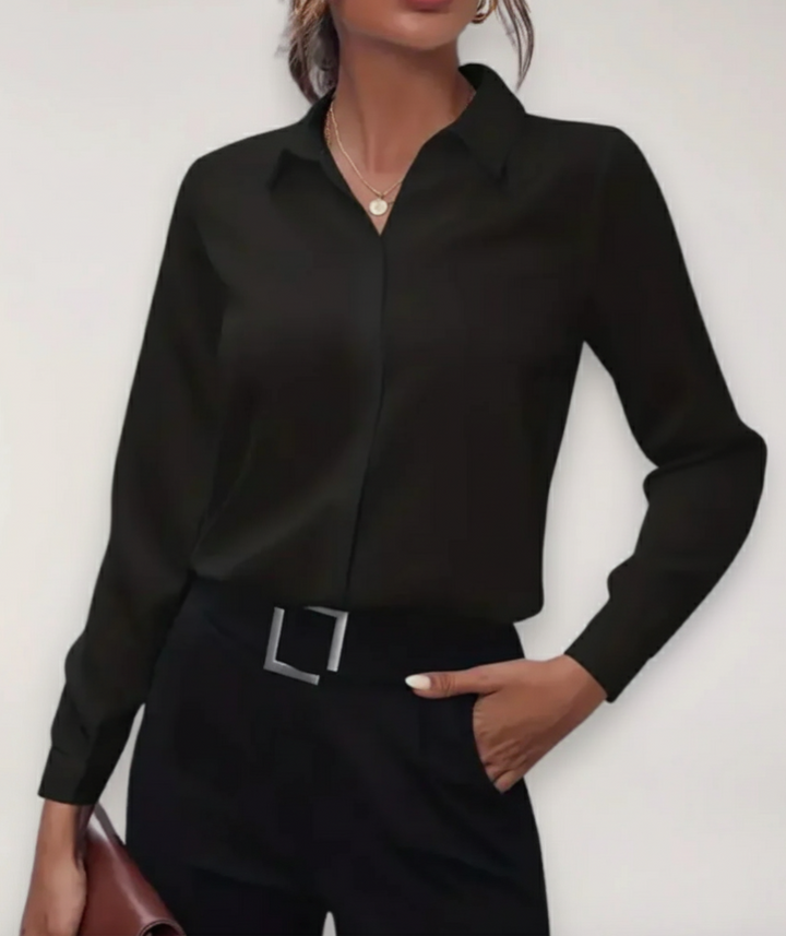 Elegant Vit Blus Dam | Skräddarsydd Skjorta med Klassisk Krage för Professionell Stil 0