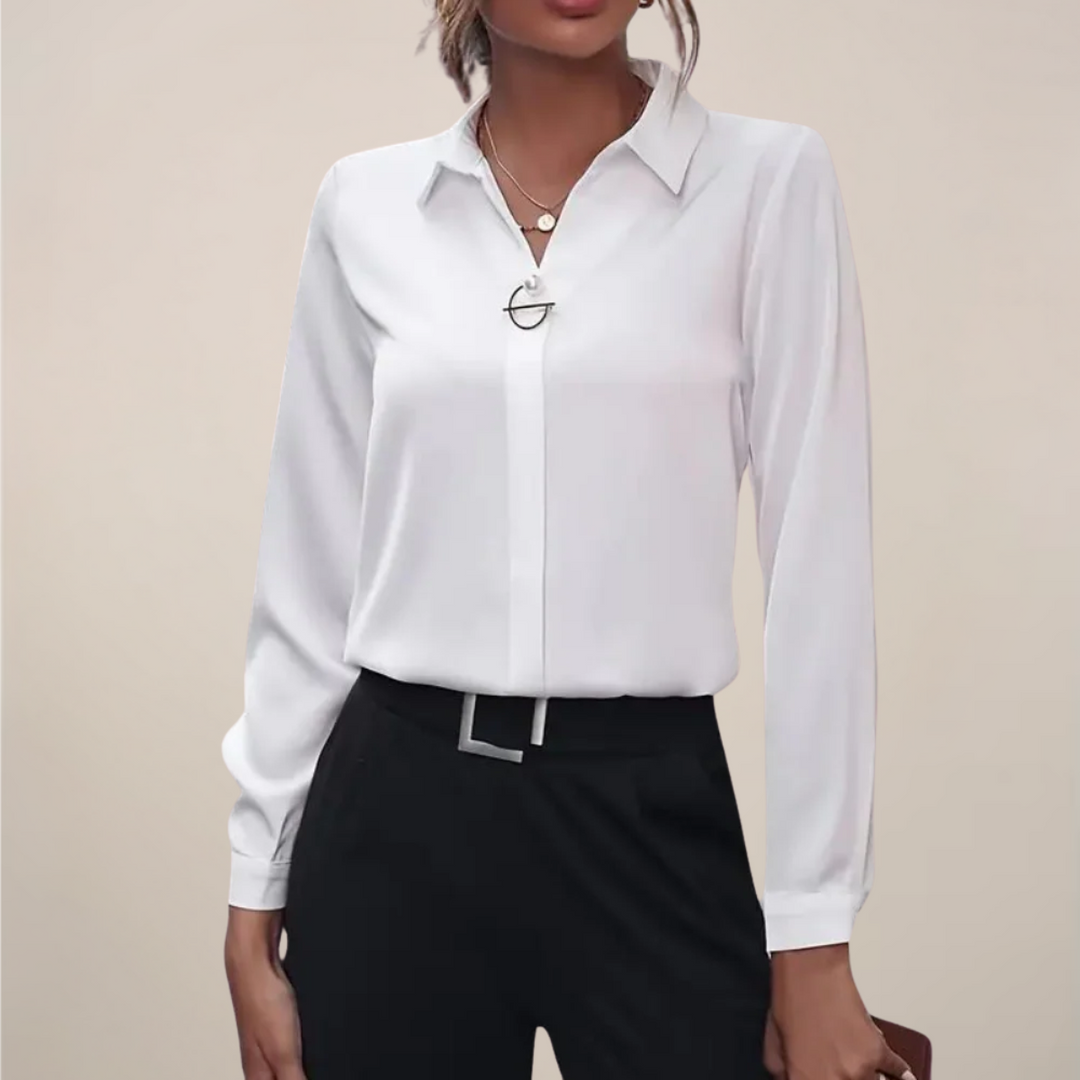 Elegant | Svart Blus med Krage och Minimalistisk Drapering | Perfekt för Arbete och Fritid 1