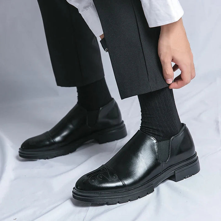 Eleganta Läderskor för Män | Slip-On Design med Elastiska Paneler för Optimal Komfort 2