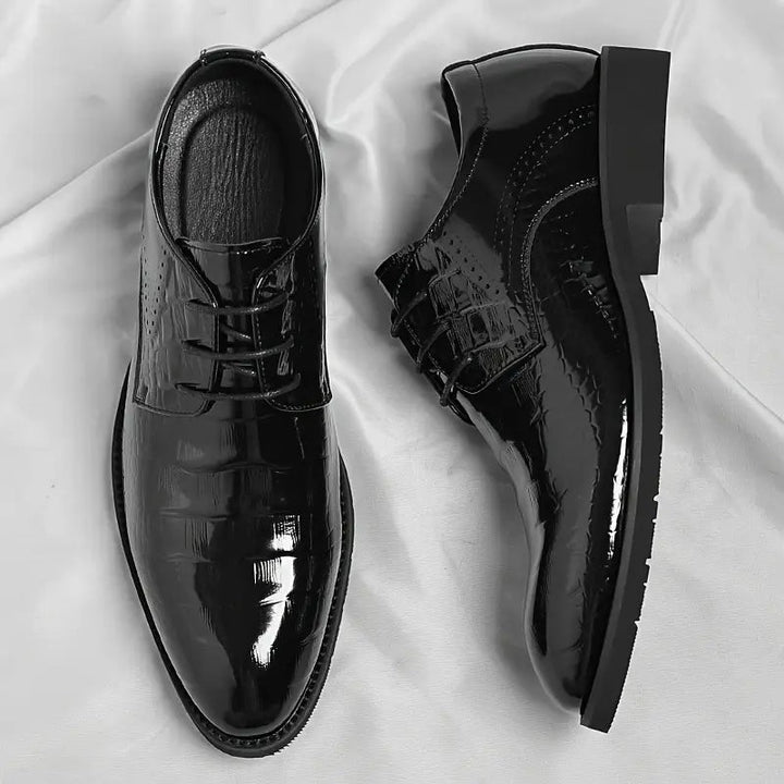 Eleganta Oxford Skor för Män med Glansig Finish | Stilren Design för Formella Tillfällen 0