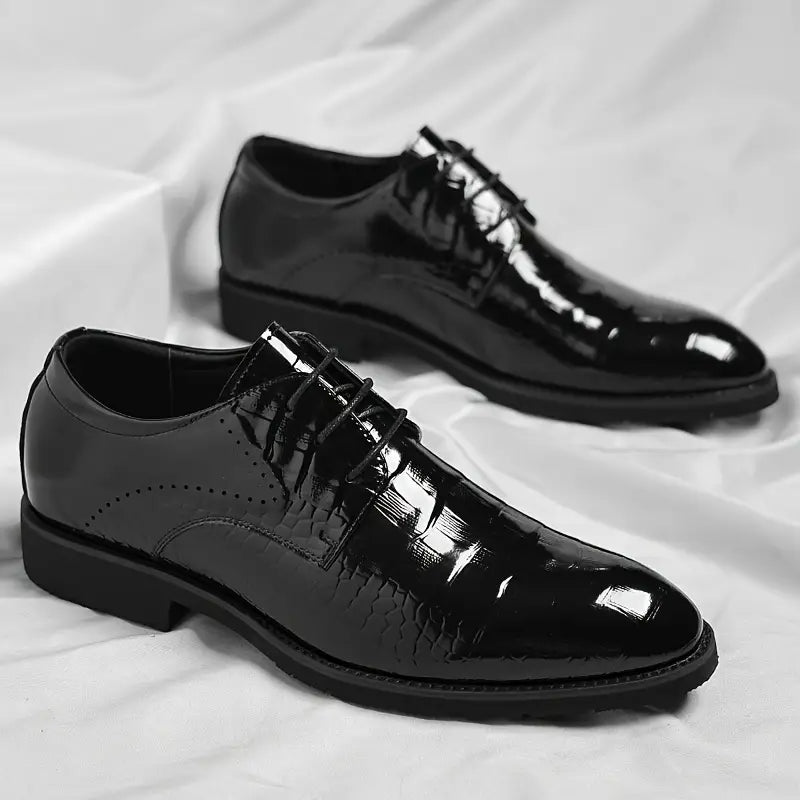 Eleganta Oxford Skor för Män med Glansig Finish | Stilren Design för Formella Tillfällen 1