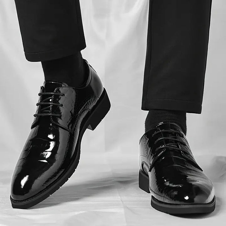 Eleganta Oxford Skor för Män med Glansig Finish | Stilren Design för Formella Tillfällen 3