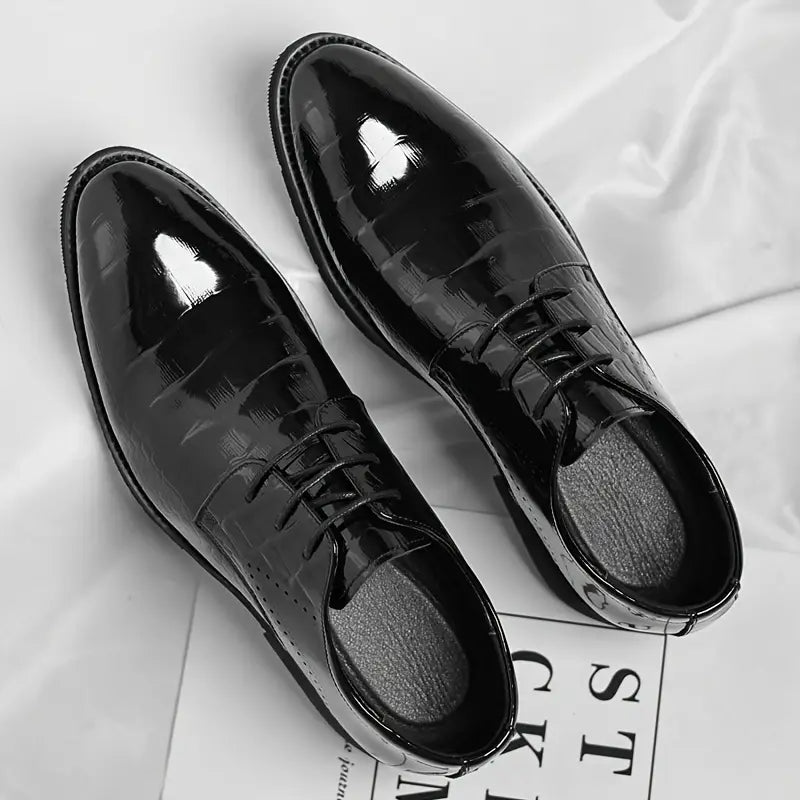 Eleganta Oxford Skor för Män med Glansig Finish | Stilren Design för Formella Tillfällen 4