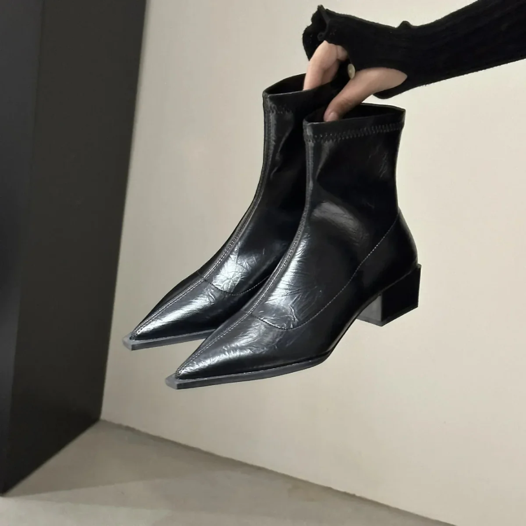 Eleganta Spetsiga Stövlar för Kvinnor med Slip-On Design | Perfekt för Stil och Komfort 0