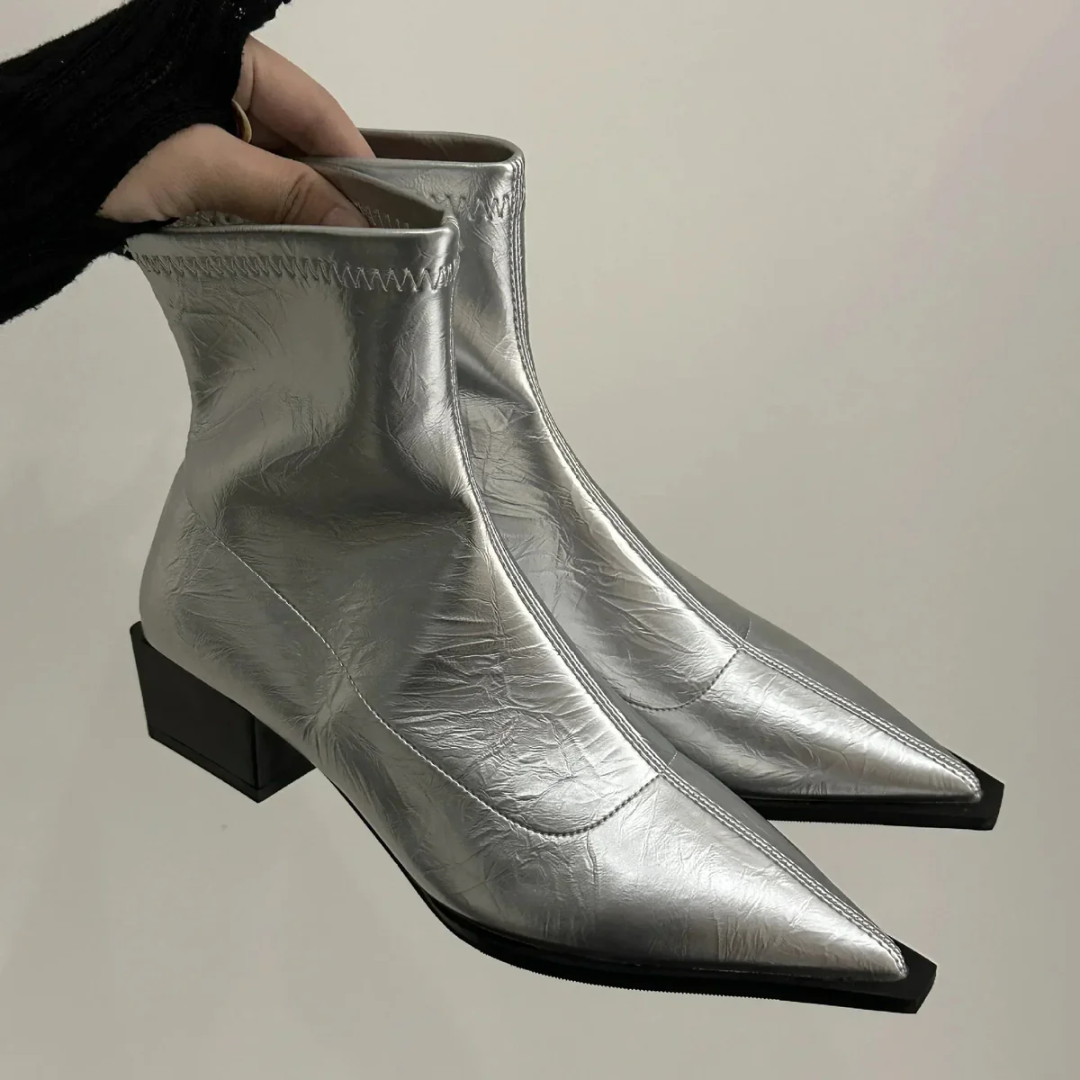 Eleganta Spetsiga Stövlar för Kvinnor med Slip-On Design | Perfekt för Stil och Komfort 1