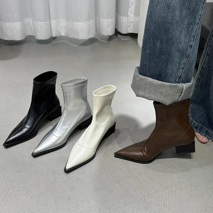 Eleganta Spetsiga Stövlar för Kvinnor med Slip-On Design | Perfekt för Stil och Komfort 2