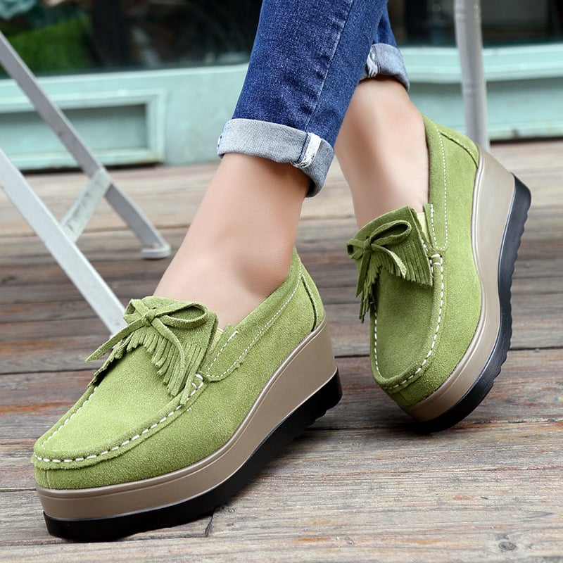 Emily | Elegant Slip-On Kilskor med Tofsrosett 1