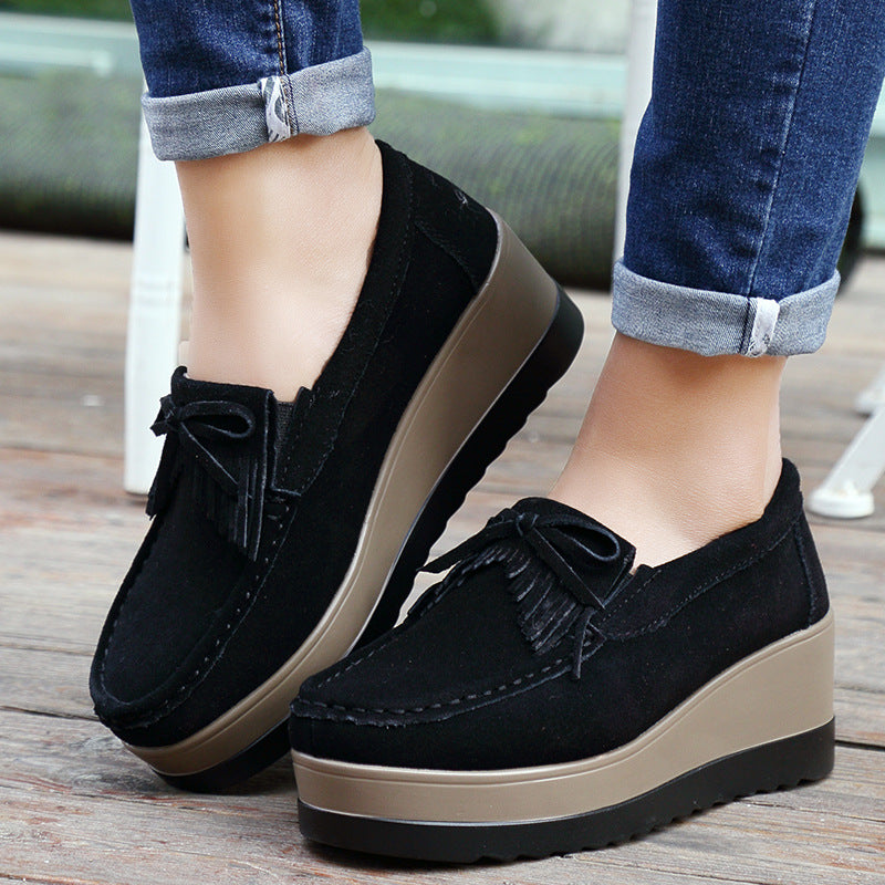 Emily | Elegant Slip-On Kilskor med Tofsrosett 3