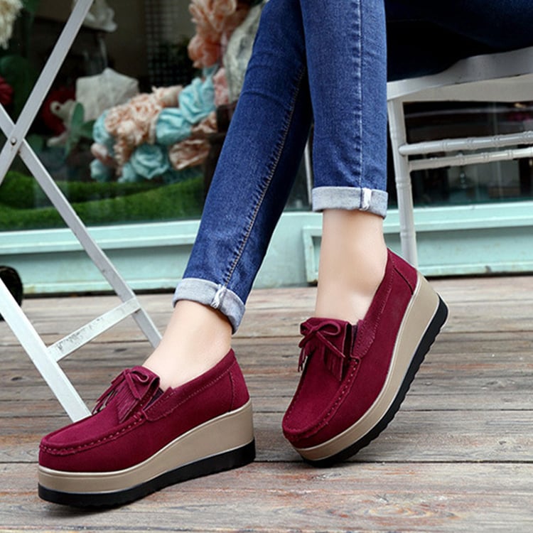 Emily | Elegant Slip-On Kilskor med Tofsrosett 4