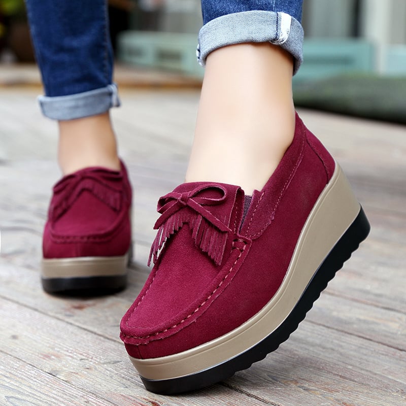 Emily | Elegant Slip-On Kilskor med Tofsrosett 7