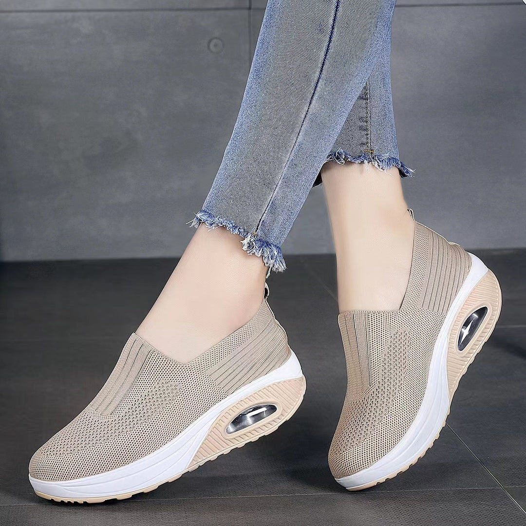 Emma | Bekväma Slip-On Sneakers med Fotvalvsstöd 2
