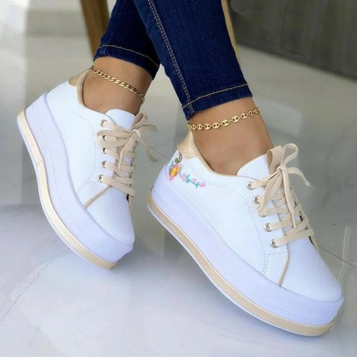 Emma | Blommig Platåsneaker med Rund Tå 2