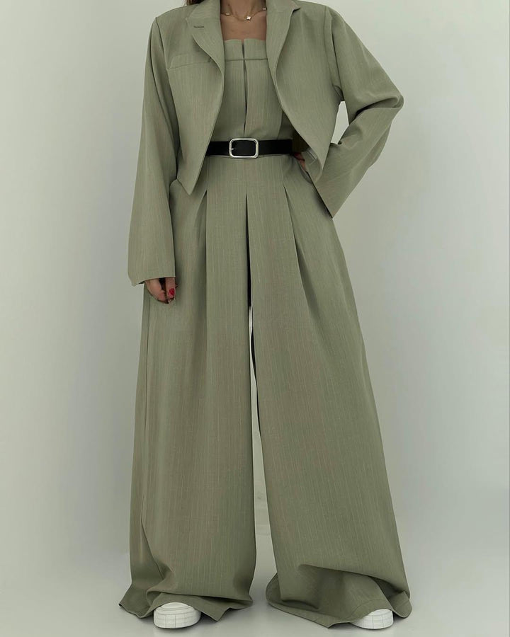 Emma | Elegant Bustier Jumpsuit Med Vida Byxor Och Matchande Jacka 4