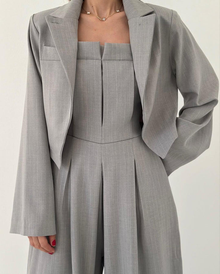 Emma | Elegant Bustier Jumpsuit Med Vida Byxor Och Matchande Jacka 7