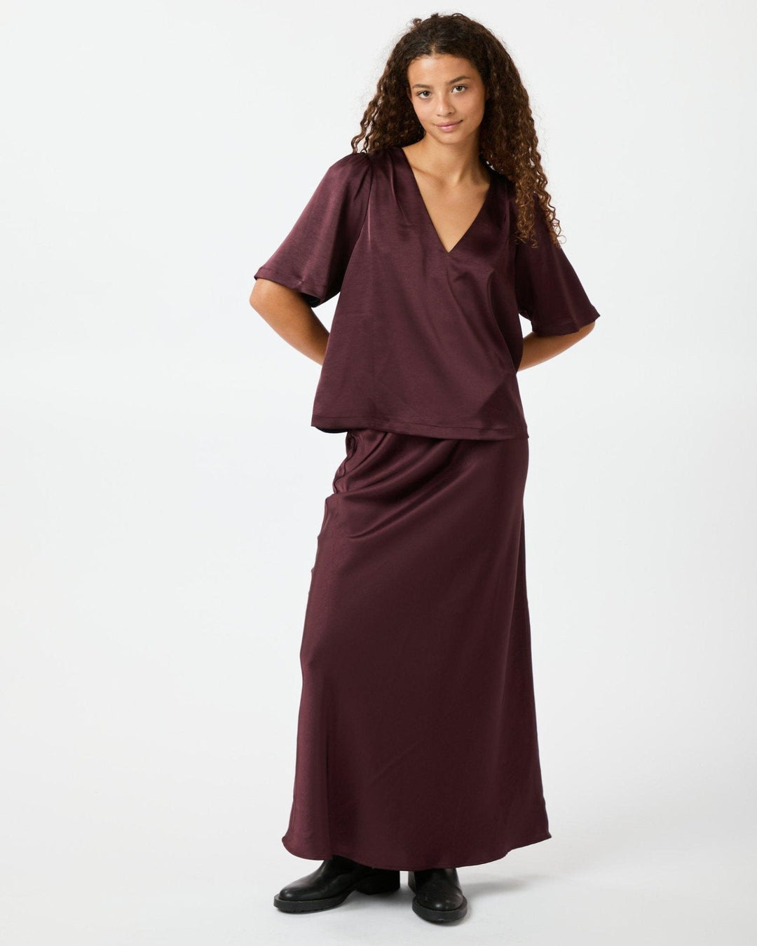 Emma | Elegant Hög Midja Satin Kjol 3