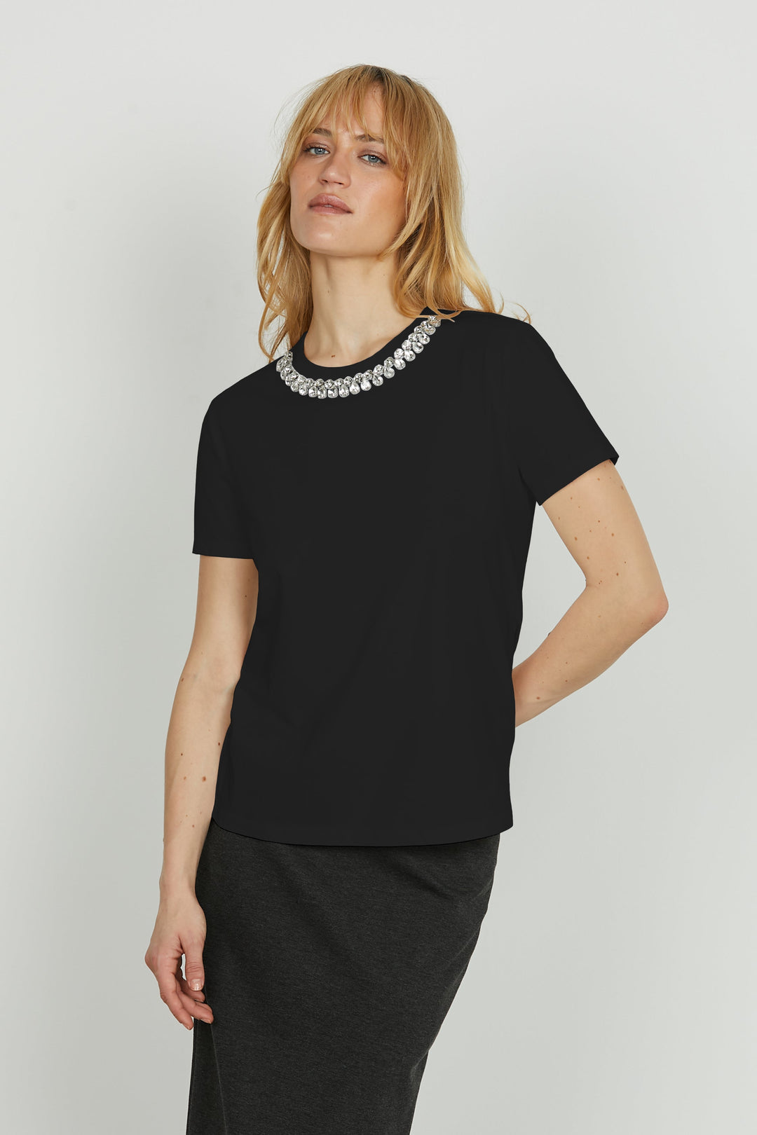 Emma | Elegant Kortärmad T-Shirt med Strassdetaljer 1
