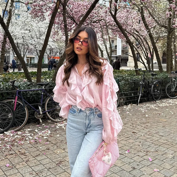Emma | Elegant Långärmad Blus med Volangdetaljer 0